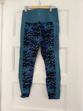 Knix Yoga Pants